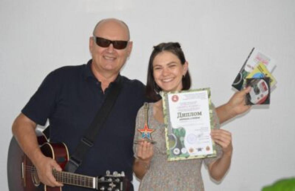 Дуэт покоряет сердца: лауреата I степени дали за авторские песни  музыкантам Новосибирской области