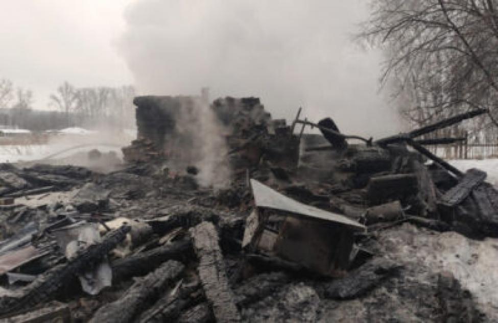 Два человека погибли на пожаре в Новой Чебуле