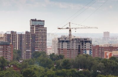 Более чем в 3 раза возросло финансирование строительства служебного жилья в Новосибирской области