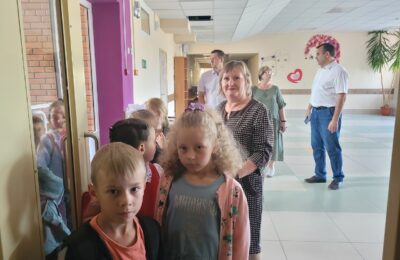Школа в Болотном построенная по поручению Президента России принимает первоклассников