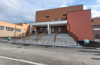 Новую школу на 750 мест уже завтра откроют в Болотном