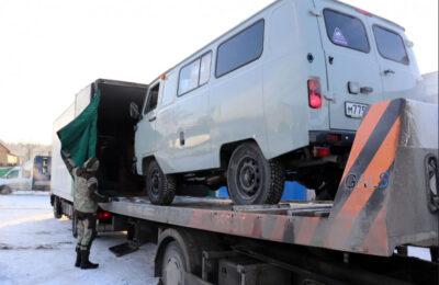 Призовой автомобиль коллегам из Беловодского района ЛНР отправили аграрии из Новосибирской области