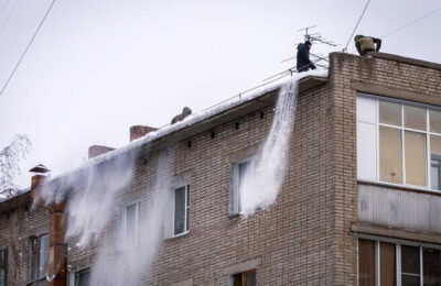 Жителей Болотнинского района предупредили о возможном сходе снега с крыш