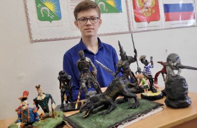 Школьник из Болотнинского района лепит настоящие шедевры из пластилина