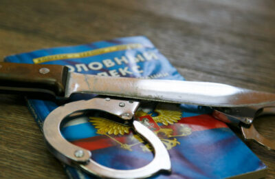 Гражданин без определённого места жительства пырнул ножом собутыльника в Болотном
