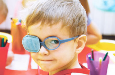 Главный детский офтальмолог объяснила, как сохранить школьнику зрение