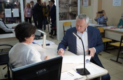 Андрей Травников проголосовал на выборах Губернатора Новосибирской области