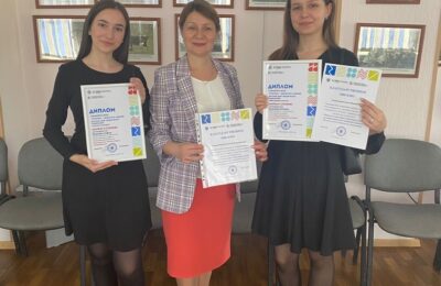 Болотнинские школьницы отмечены на региональном конкурсе сочинений