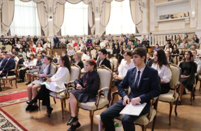 Творческой молодежи из Новосибирской области вручили стипендии губернатора