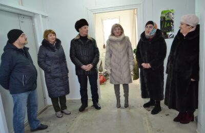 В Болотнинском районе «Партийный десант» проверил ход строительства нового ФАПа