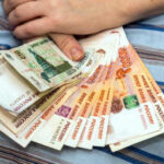 Двое жителей Болотнинского района хотели заработать на инвестициях и потеряли более 1 млн рублей