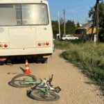 В Новосибирской области автобус переехал 7-летнего велосипедиста