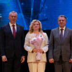 Андрей Травников наградил медицинских работников в преддверии профессионального праздника