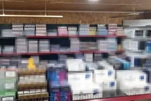 В Новосибирске изъяли три тысячи контрафактных пачек сигарет
