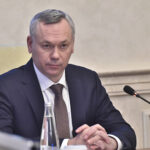 Андрей Травников призвал госслужащих перечислить часть заработка на помощь бойцам СВО