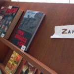 Выставка книг на тему СВО проходит в Центральной районной библиотеке