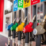 АЗС заплатит полмиллиона новосибирцу за поломку машины из-за плохого топлива