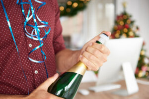 В Госдуме и Новосибирской области рассматривают запрет «детского шампанского»