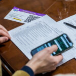 В Новосибирске полиция предотвратила мошенничество и спасла сбережения пожилой женщины