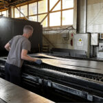 Новосибирский изготовитель дверей и окон сократит незавершенное производство в пилотном потоке почти в три раза