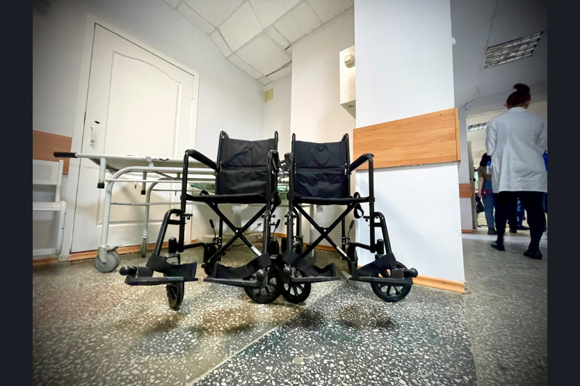 Новосибирский врач поделилась советами, как избежать травм на льду