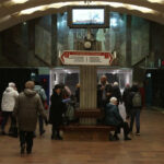 В новосибирском метро стало в два раза больше улыбок