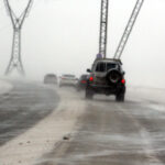 Метель вынудила закрыть трассу для грузовиков и автобусов в Новосибирской области