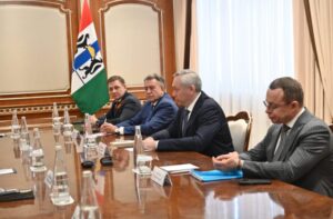 Губернатор Новосибирской области Андрей Травников встретился с депутатами Государственной Думы от Новосибирской области