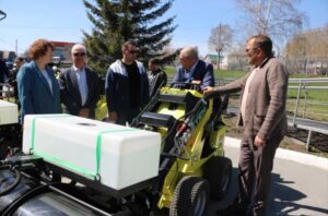 В Новосибирской области представили адаптивную спецтехнику для трудоустройства ветеранов СВО с инвалидностью