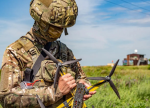 «Служи со СВОими!»: боец из Новосибирска сбил дроны врага и спас товарищей