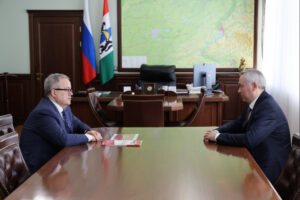 Губернатор Андрей Травников встретился с главой «Партии пенсионеров» России Эриком Праздниковым