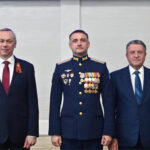 В Новосибирской области десятки граждан были удостоены государственных и региональных наград