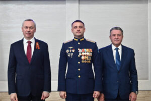 В Новосибирской области десятки граждан были удостоены государственных и региональных наград