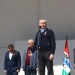Губернатор Травников поздравил новосибирцев с Первомаем
