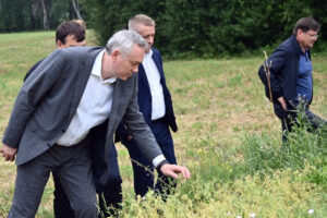 Андрей Травников провёл выездное совещание по вопросам развития АПК