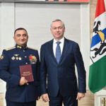 Андрей Травников вручил дипломы выпускникам второго потока «Героев НовоСибири»