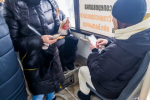 Законопроект о введении штрафов в размере 2500 рублей для безбилетников в Новосибирске получил одобрение в первом чтении