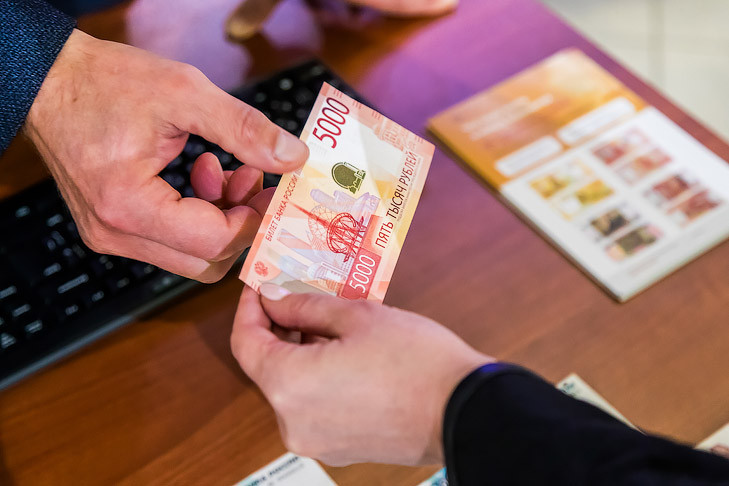 Долги по зарплате новосибирцев составляют 1,4 млрд рублей